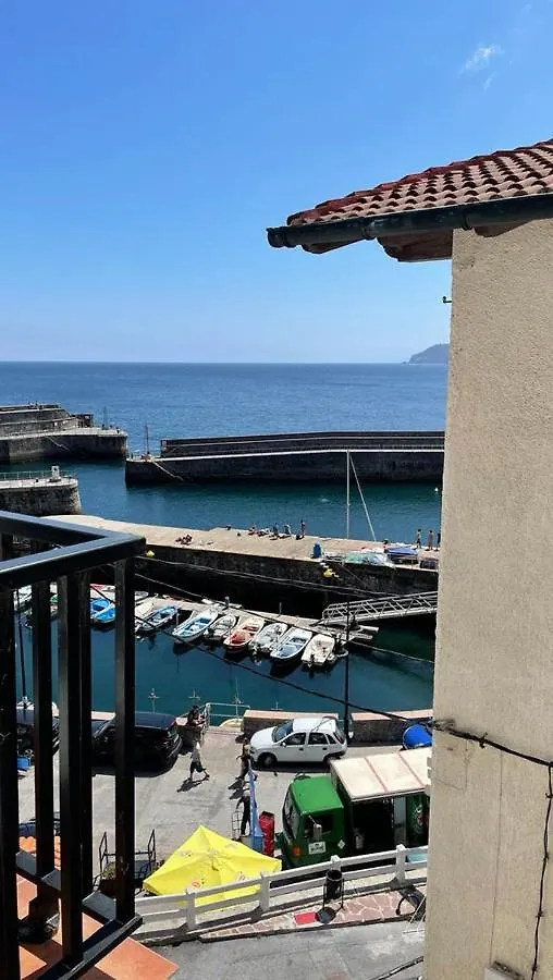 Precioso apartamento en el puerto de Elantxobe