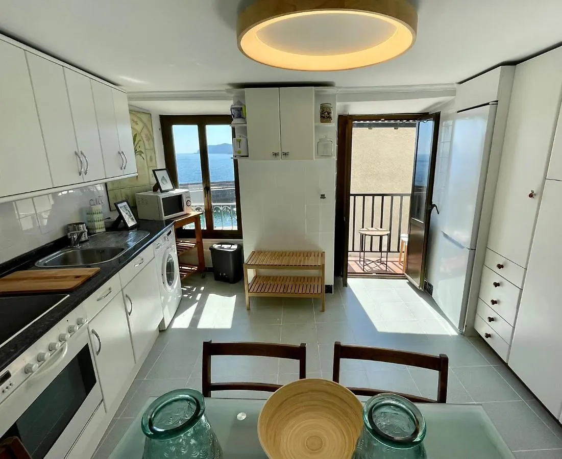 Precioso apartamento en el puerto de Elantxobe