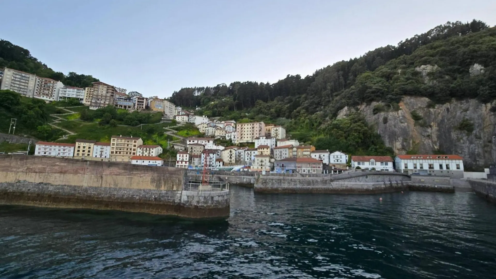 Precioso apartamento en el puerto de Elantxobe